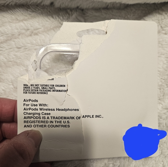 New Disney Parks Grogu wireless earphone case - Picture 4 of 5